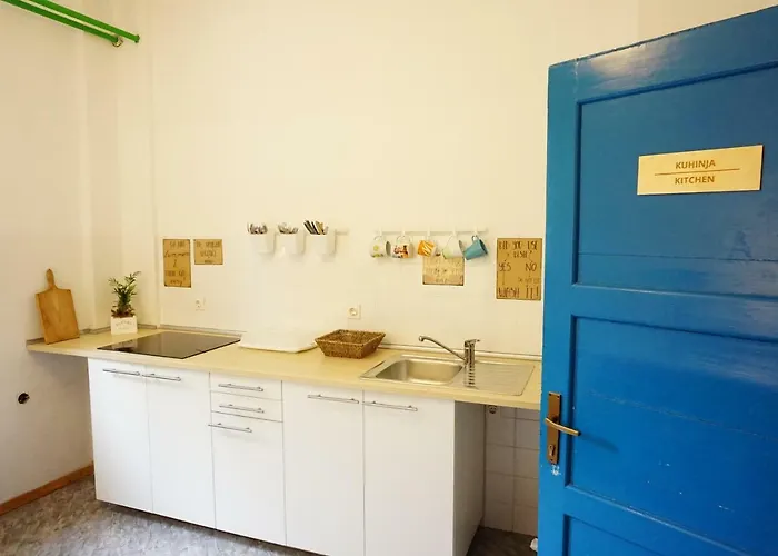 Hostel Idrija * Idrija